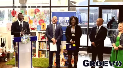 Mayor Johnson Celebrates National Small Business Week at Local Toy Store